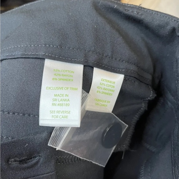 Lilly Pulitzer capri pants - Picture 7 of 7